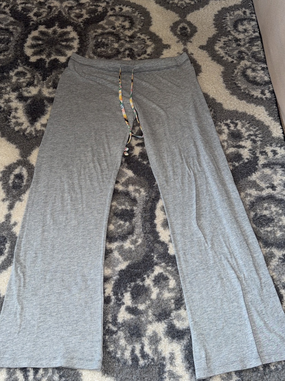 PINK Victoria's Secret Gray Lounge Pajama Pants with Patterned Drawstring